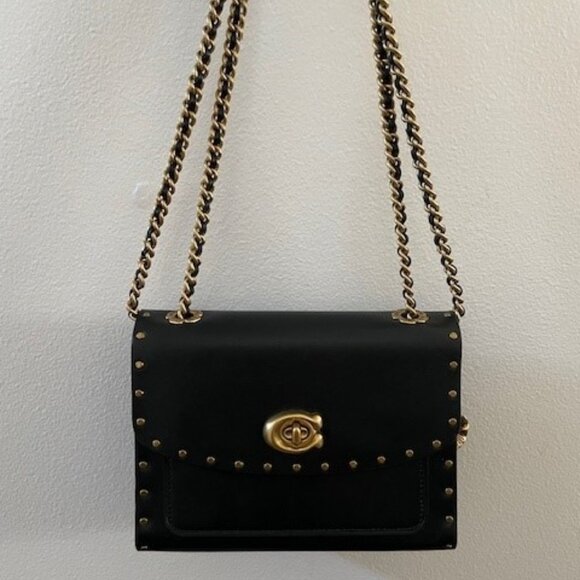 Coach - Picture 1 of 14